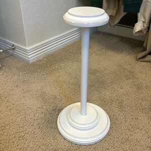 The Beaufort Bonnet Company , Bonnet Stand